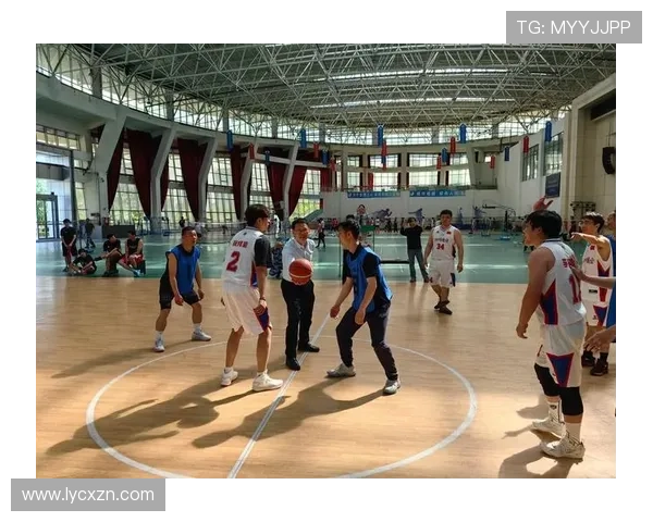 成都篮球队在城市联赛中的技术表现分析与点评