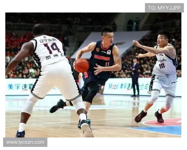 成都篮球队进攻策略分析与得失评估探讨